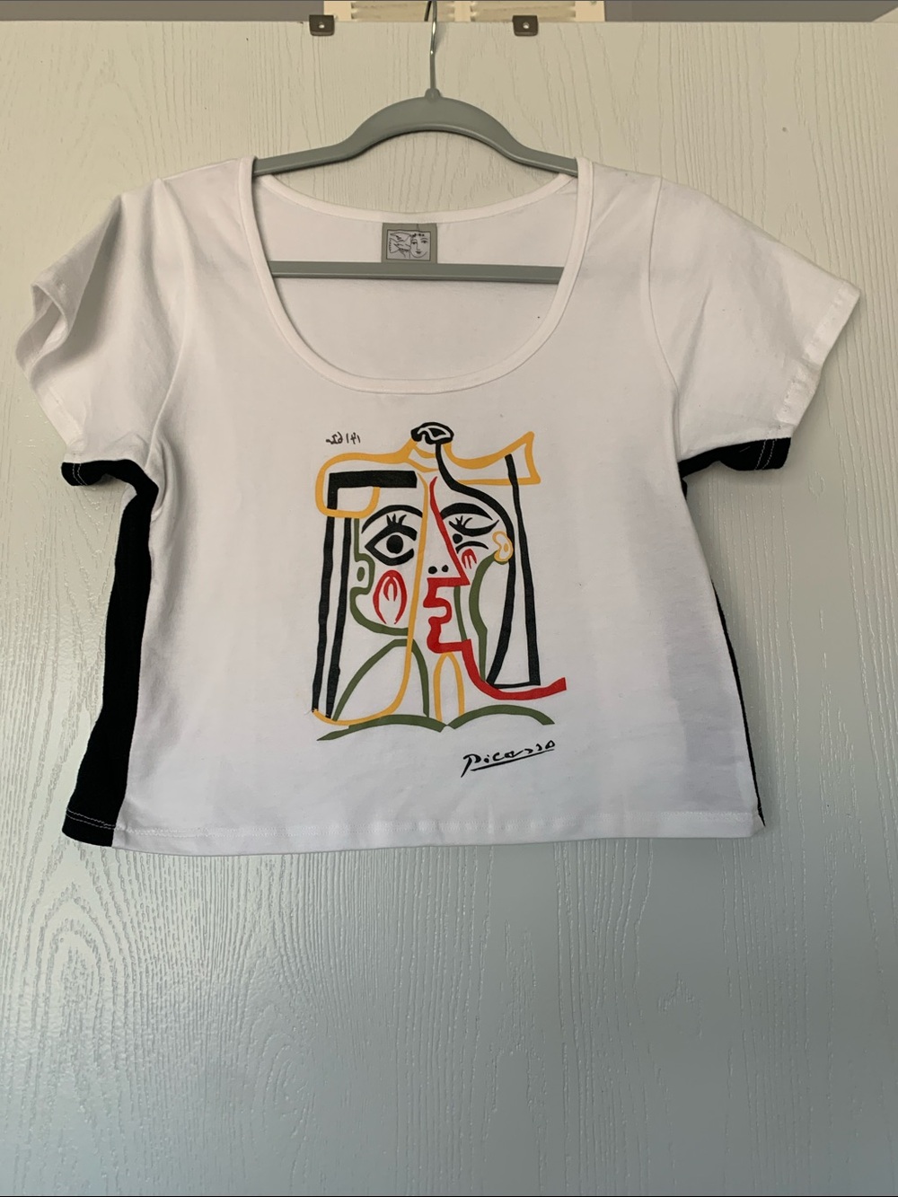 Picasso Graphic White & Black Scoop Neck Tee